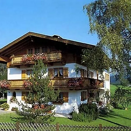 Gastehaus Schlagbauer Guest house Reit im Winkl